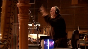 John Williams durante la registrazione della colonna sonora dell'ultimi Indy
