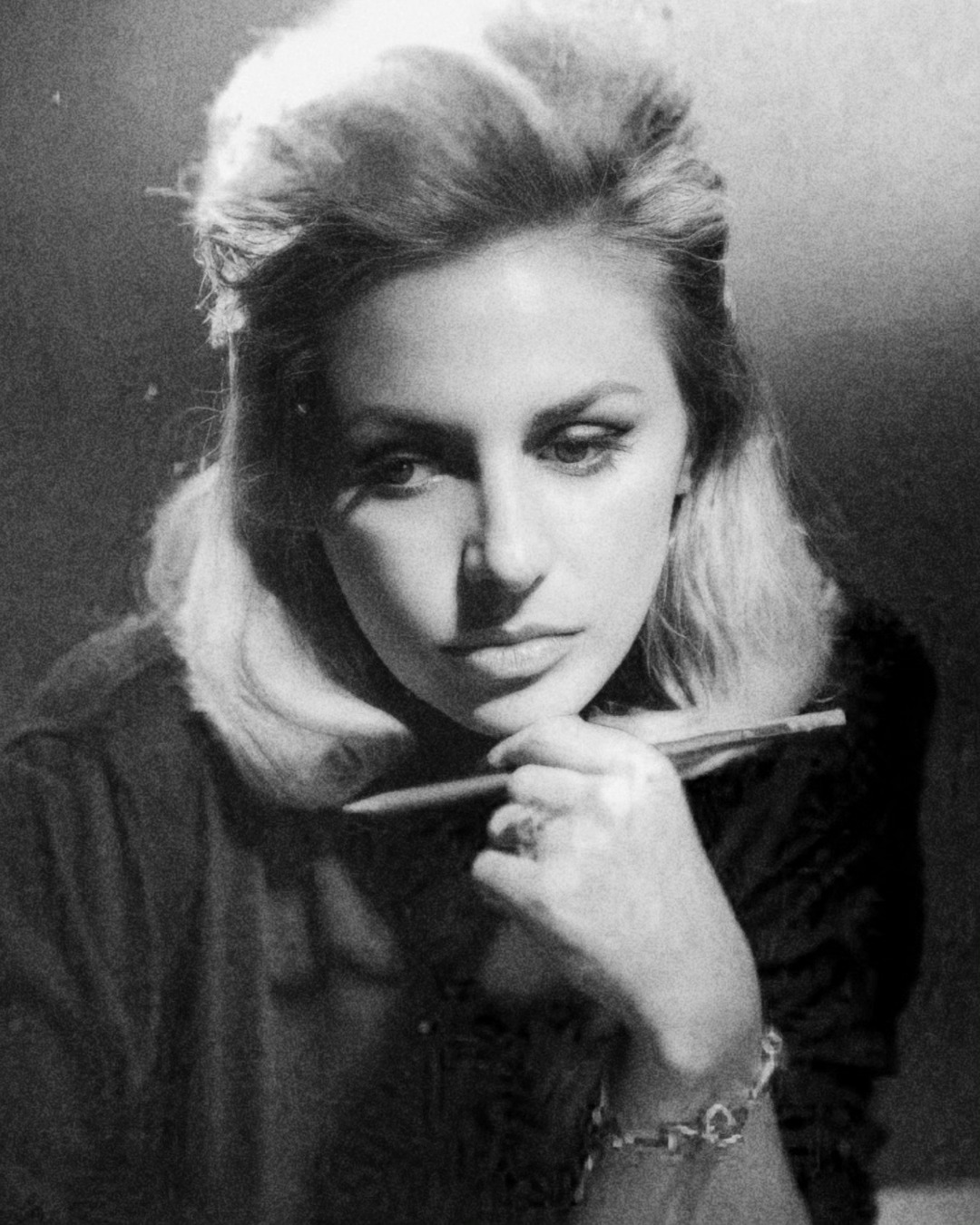 foto nora orlandi bianco e nero