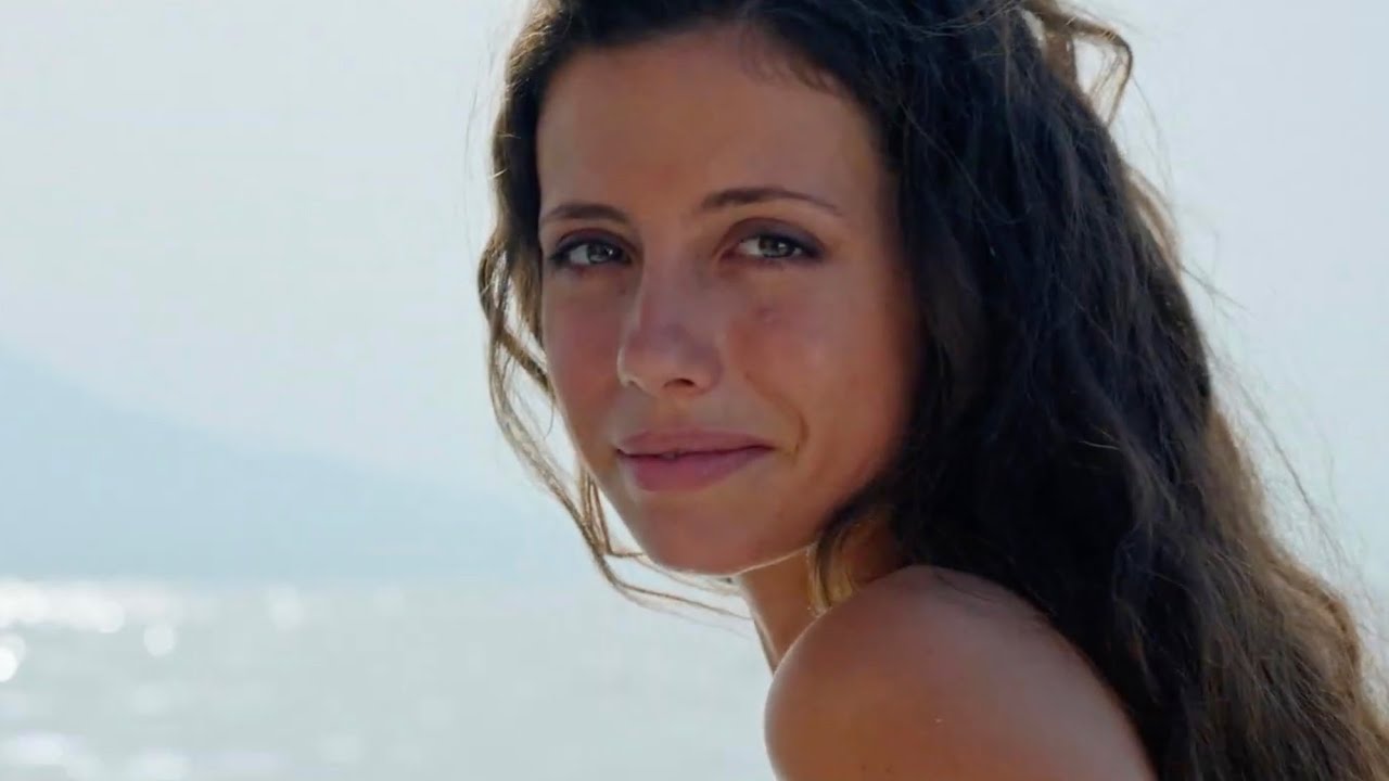 foto attrice parthenope